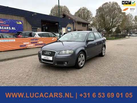 Audi A3 Sportback 1.6 FSI Ambition 2X SLEUTEL + BOEKJES!