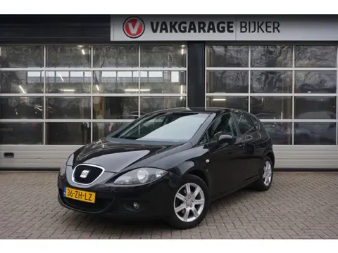 SEAT Leon 1.6 Reference nieuwe apk! (bj 2006)