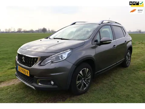 Peugeot 2008 1.2 PureTech Allure|Automaat|Carplay|Pano-Dak|Achteruitrijcamera|NL-auto-NAP!