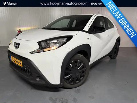 Toyota Aygo X 1.0 VVT-i S-CVT Play