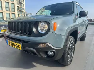 Jeep Renegade 2.0 MultiJet Trailhawk Automaat GrijsKenteken Belasting Voordeel Nette Auto
