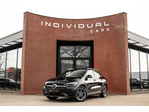 Mercedes-Benz GLA-klasse 250 e AMG ACC Stoelventilatie HuD Burmester VOL!!