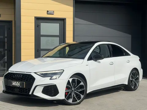 Audi A3 Limousine 35 TFSI Edition One - S-Line - Pano - Carplay - Camera - Virtual - 75000 KM - Crui