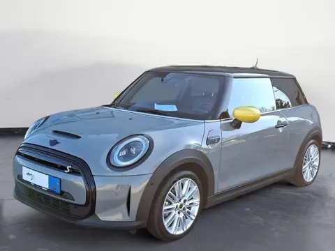 MINI E COOPER SE 33 kWh ** LED, NAVI+, LEDER, PANORAMA, ADAPT. CRUISE, VERW. STUUR ** 1e EIG - UNFAL