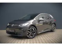 Volkswagen ID.3 First Plus 58 kWh | Stoelverwarming | Stuurverwarming | Camera | Adaptive Cruise Con