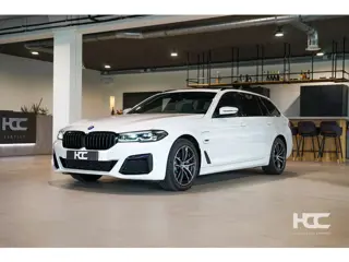 BMW 530 e xDrive Touring M Sport | Pano | Ruit Leder