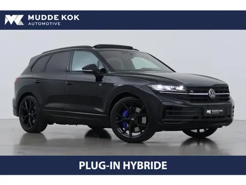 Volkswagen Touareg 3.0 TSi eHybrid 4MOTION R Edition | NIEUW | Nachtzicht | Massage | Panoramadak | 