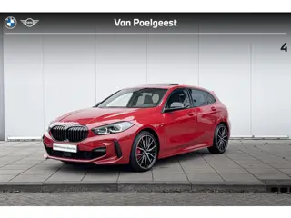 BMW 1 Serie 120i M-Sport Pro 19 Inch / Stuurwielrand Verwarming / Automatisch bedienbare achterklep/