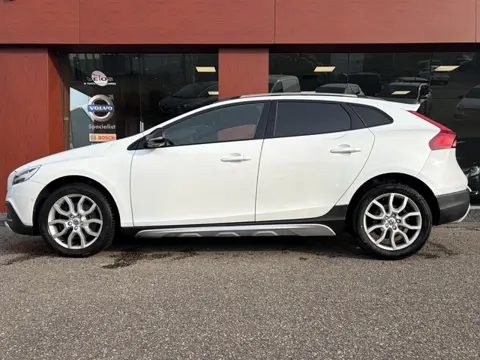 Volvo V40 Cross Country 2.0 T4 Summum AUTOMAAT | LEER | TREKHAAK | STYLING PACK | PANO | MEMORY