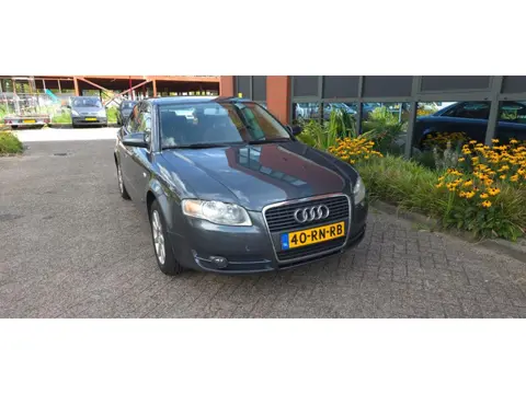 Audi A4 Limousine 1.6 Pro Line