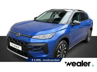 Volkswagen T-Roc Life First Edition 1.5 eTSI 85 kW / 116 PK DSG | Trekhaak wegklapbaar | Multimedia 