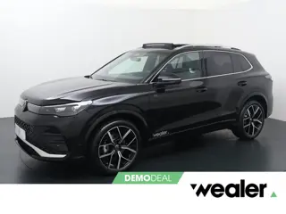 Volkswagen Tiguan R-Line-Edition 1.5 110 kW / 150 pk eTSI 7 versn. DSG | Trekhaak met wegklapbare ko