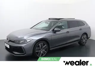Volkswagen Passat Variant 1.5 eHybrid 204pk DSG R-Line Edition | Harman Kardon | Trekhaak met wegkla