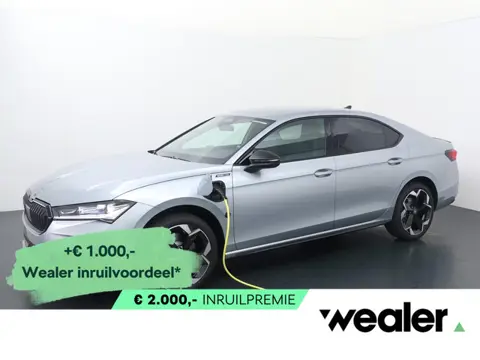 Škoda Superb Sportline Business 1.5 TSI PHEV 204 PK | Trekhaak | 19" Lichtmetalen velgen | Canton Ge