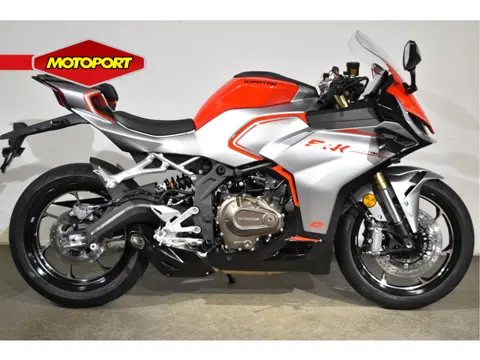 QJMOTOR SRK 421 RR (bj 2026)