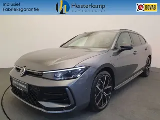 Volkswagen Passat Variant 1.5 eHybrid 272pk DSG/AUT R-Line Wegklapbare trekhaak, Massage, Camera
