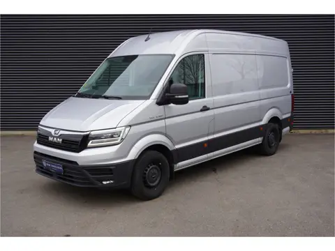 MAN TGE 35 180pk Automaat L3H3/L2H2 Apple Carplay Camera LED Stoelverwarming Trekhaak Cruise control