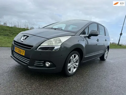 Peugeot 5008 1.6 THP Family 7p. 7 persoons uitvoering met airco,nw apk & garantie!