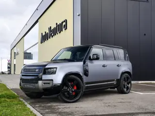 Land Rover Defender 110 2.0 P400e 110 Dynamic HSE | Milltek uitlaat | Matt wrap | Trekhaak | Schuif-