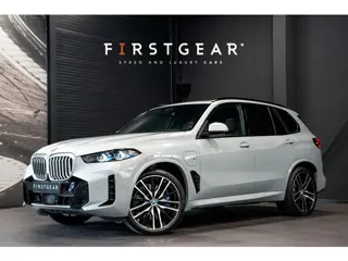 BMW X5 xDrive50e *M-Sport Pro / Harman Kardon / Panorama (Sky Lounge) / Keyless Entry / Surround Vie