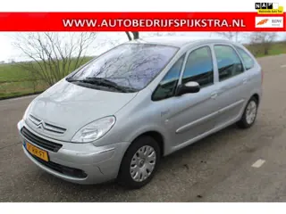 Citroen Xsara Picasso 2.0i-16V Attraction // AUTOMAAT //