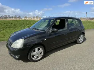 Renault Clio 1.2-16V Campus uitvoering 4 deurs airco nw apk en garantie !
