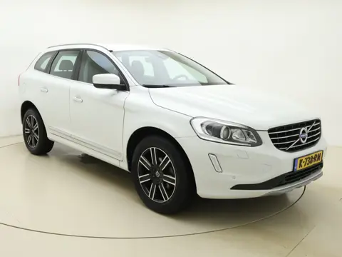 Volvo XC60 D3 150pk Polar+ / Lederen bekleding / Stoelverwarming / Elektr. verstelbare stoel / Trekh