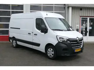 Renault Master | L2H2 | 227625Km | 2021 | Extra door lock | Navigation | Reversing camera | Manual g
