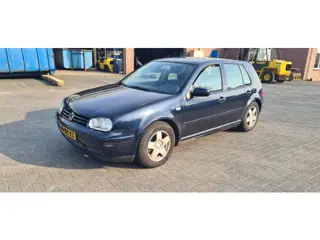 Volkswagen Golf (bj 2000)