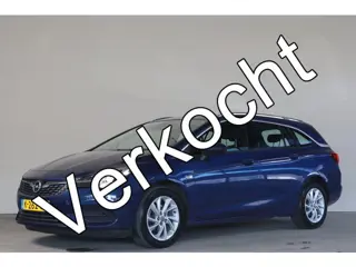 Opel Astra Sports Tourer 1.2 Blitz Elegance - NL- Auto!! Camera I Apple I   TREKHAAK!!