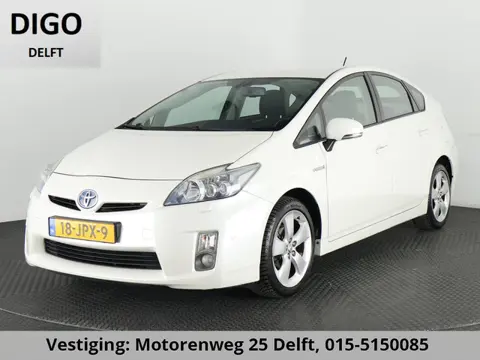 Toyota Prius 1.8 DYNAMIC NAVI 100% ONDERHOUDEN ZEER ZUINIG. NAVI.CAMERA.CRUISE.CLIMAT CONTROLL