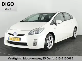 Toyota Prius 1.8 DYNAMIC NAVI 100% ONDERHOUDEN ZEER ZUINIG. NAVI.CAMERA.CRUISE.CLIMAT CONTROLL