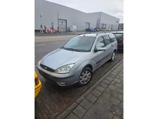 Ford Focus Wagon 1.6 -16V Trend Automaat | Lees tekst