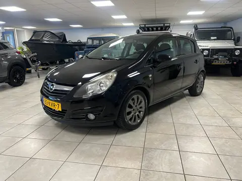 Opel Corsa 1.2-16V '111' Edition Airco, Cruise controle. Licht metalen velgen