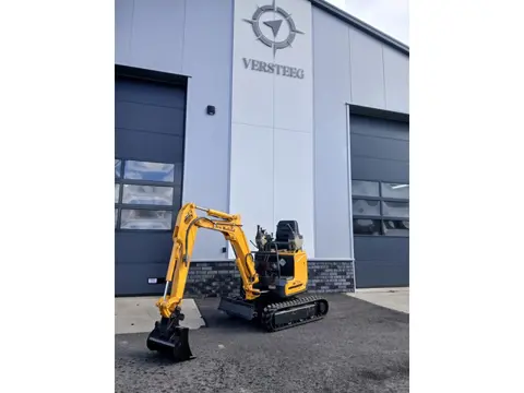 New Holland E10SR minikraan met servo!