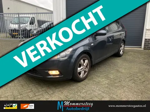 Kia Cee'd 1.4 CVVT Seven rijdbare schade.