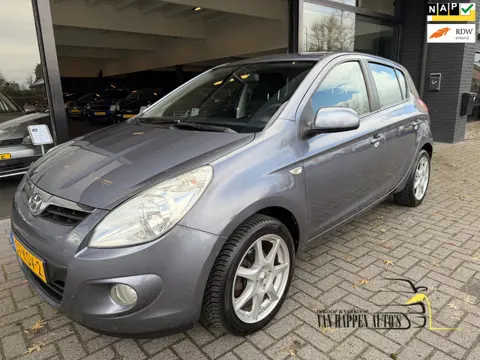 Hyundai I20 1.2i Business Edition / APK 2-2027