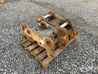 Volvo of (2) Volvo EC220 S1 Hydraulic Quick Coupler