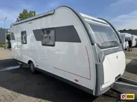 Sterckeman Alize Concept 500CP met vrijstaand bed