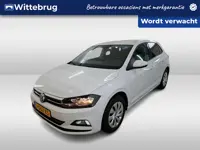 Volkswagen Polo 1.0 TSI 95pk Comfortline / Navigatie / Airco / Parkeersensoren / APP Connect / Extra