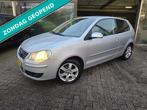 Volkswagen Polo 1.2-12V Trendline | NIEUWE APK | AIRCO | ANDROID | CRUISE | LMV |