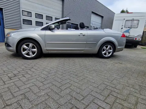Ford Focus Coupé-Cabriolet 1.6 Cool & Sound