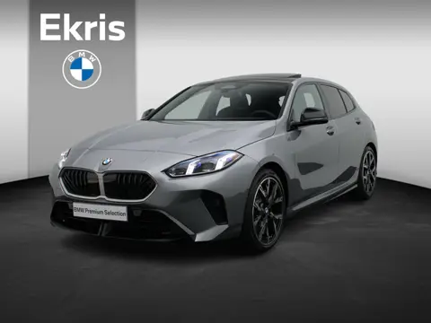 BMW 1 Serie 120 M Sportpakket | Premium Pack | Stuurwielrand Verwarmd | Panoramadak | Harman Kardon 
