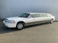 Lincoln Town Car 4.6 Signature Limousine Airco Cruise TV Bar Volle Auto Automaat Euro 3