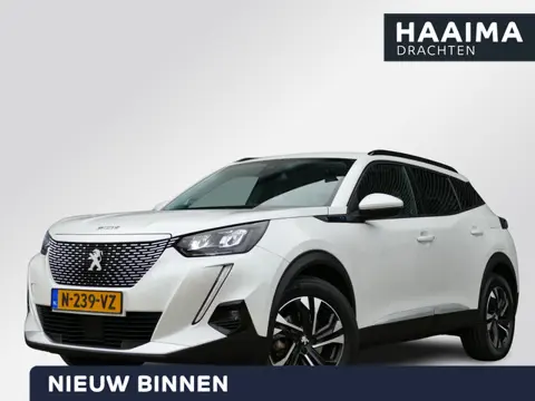 Peugeot e-2008 EV Allure Pack 50 kWh | WLTP 318KM | 3-Fase | Stoelverwarming | Parkeer Camera Achter