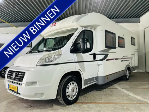 Adria CORAL S 670SL Coral S670SL Gescheiden bedden, 5 gordelplaatsen!