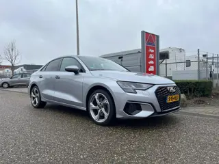 Audi A3 Limousine 35 TDI edition one | Adaptive Cruise Control | Trekhaak | Carplay | Digitaal Displ