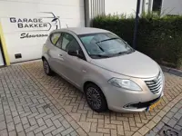 Lancia Ypsilon 0.9 TwinAir Platinum Airco All-Season Banden Bluetooth