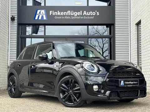 Mini Cooper 1.5 Cooper -JCW-pakket |Black pack |Union_Jack |Navi |PDC |Led |