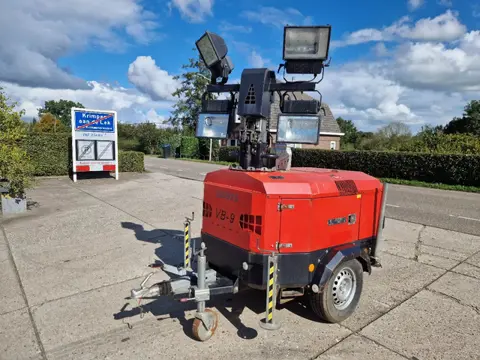 Tower Light VB9 mobiele lichtmast 9m. hoog (bj 2010)